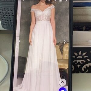 Dave and Johnny 10462 ivory bridal dress, size 8